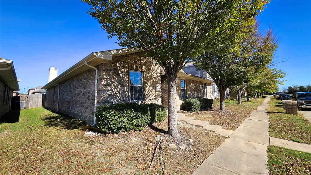 1941 Indian Lilac Drive