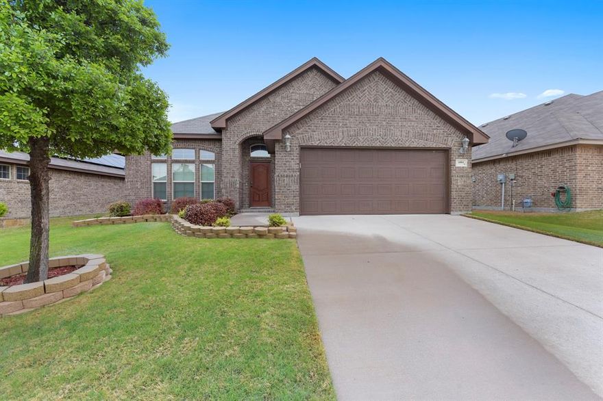 Discover the charm of this 3 bed, 2 full bath sanctuary in the coveted Marine Creek Ranch community. Recently updated with plush new carpeting, this inviting home exudes comfort and warmth.
Entertain effortlessly in the open-concept living, dining, and kitchen area, where natural light accentuates the spacious layout. The updated kitchen boasts granite countertops, a gas stove, an island, and a walk-in pantry.
With flat screen and surround sound wiring pre-installed, you can effortlessly host memorable gatherings. Outside, the family-centric neighborhood offers a community pool, garden, and playground, perfect for creating cherished moments with loved ones.
Don't miss the opportunity to make this inviting haven yours. Schedule a viewing today and embrace the joys of Marine Creek Ranch living.