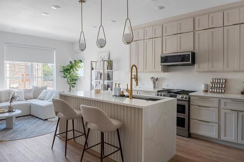 167 S Prairie Avenue Dallas TX 75226