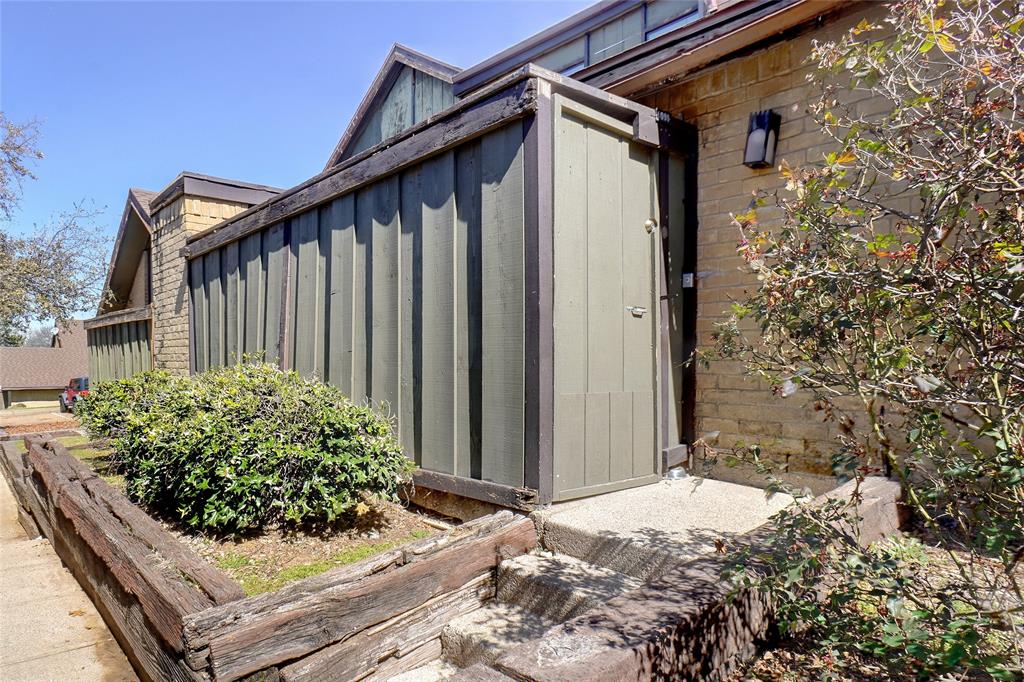 Country Condos Creek - Residential Income