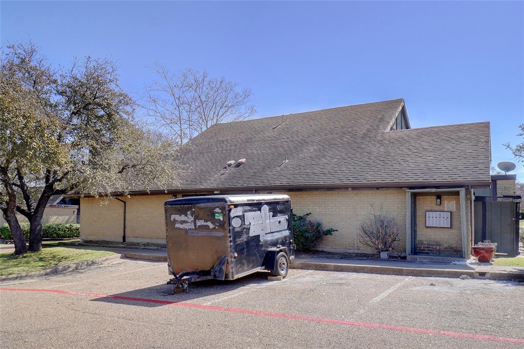 Country Condos Creek - Residential Income