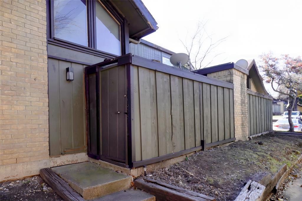 Country Condos Creek - Residential Income