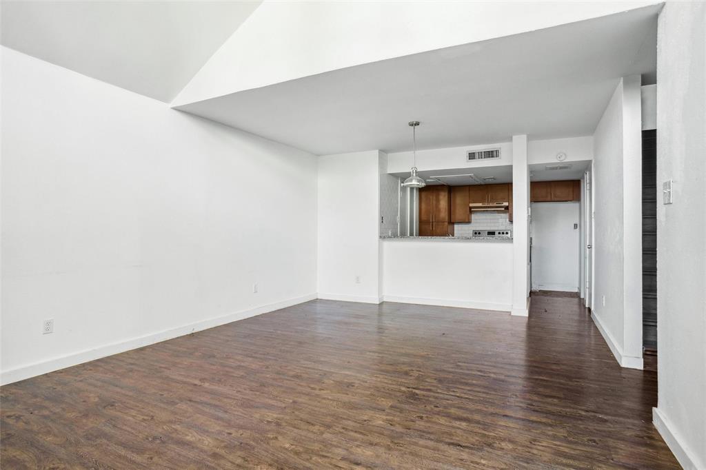 Country Condos Creek - Residential Income