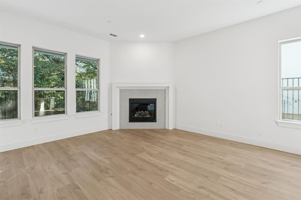 Lewisville Water's Edge II Condominium - Residential