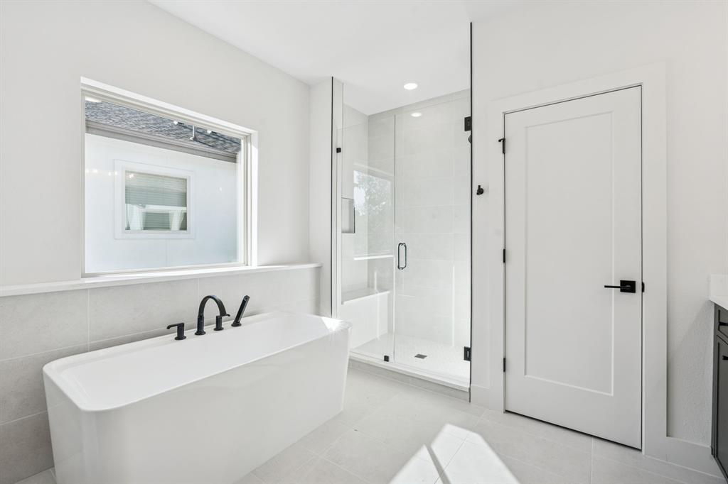 Lewisville Water's Edge II Condominium - Residential