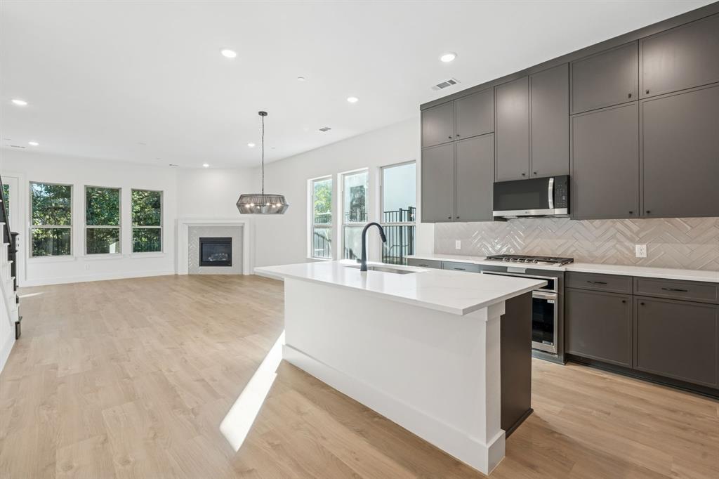 Lewisville Water's Edge II Condominium - Residential