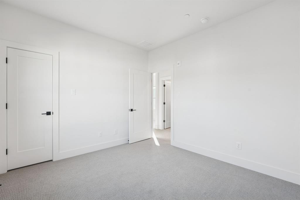 Lewisville Water's Edge II Condominium - Residential