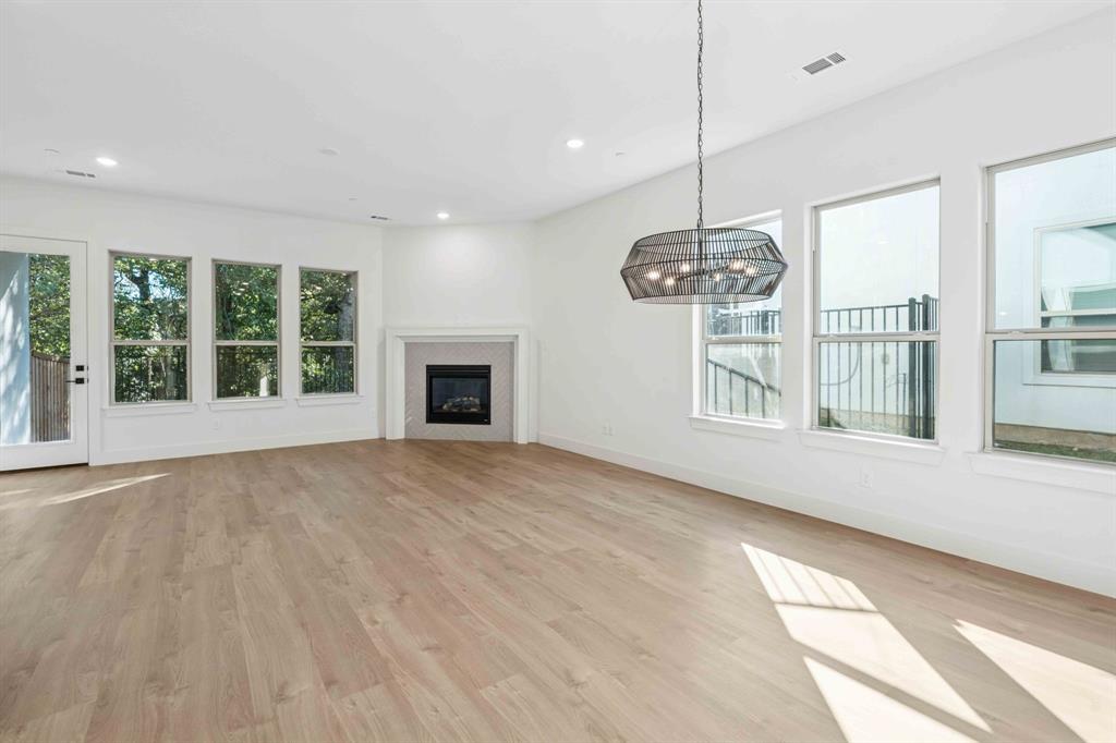 Lewisville Water's Edge II Condominium - Residential