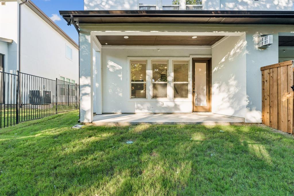 Lewisville Water's Edge II Condominium - Residential