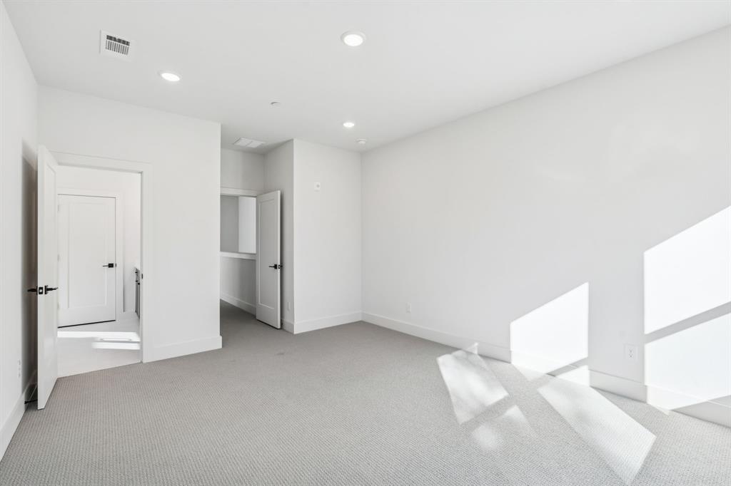 Lewisville Water's Edge II Condominium - Residential