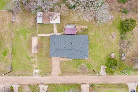 A home in Mabank