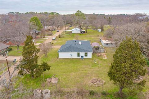 A home in Mabank