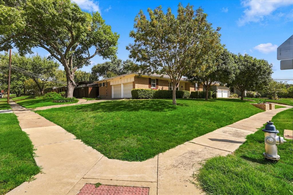 8805 Westfield Drive