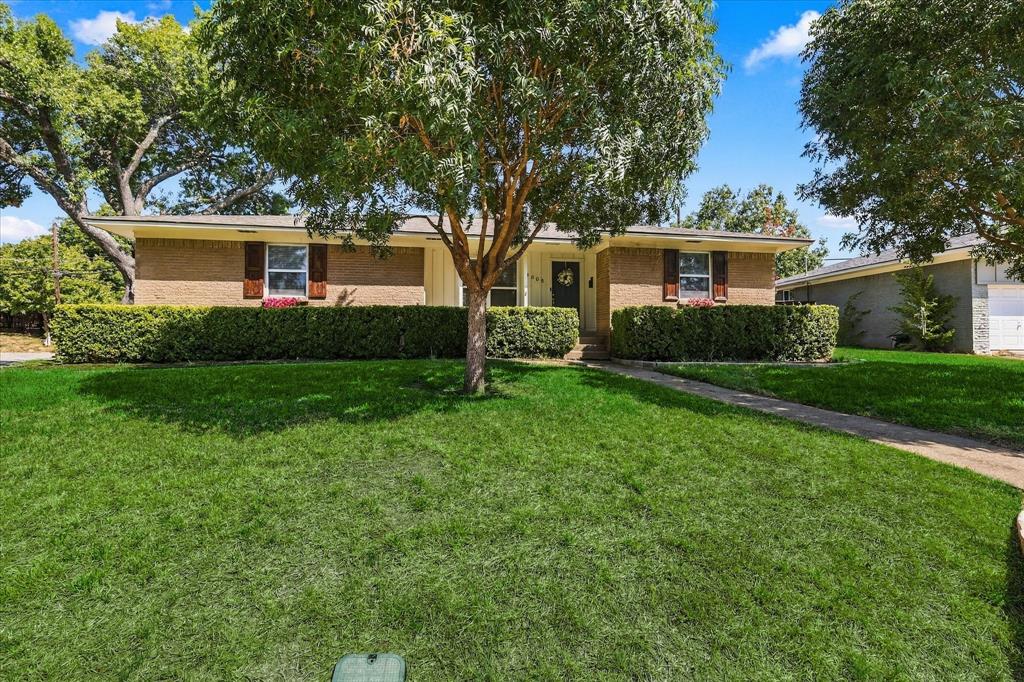 8805 Westfield Drive