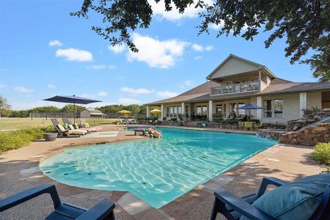 A home in Glen Rose