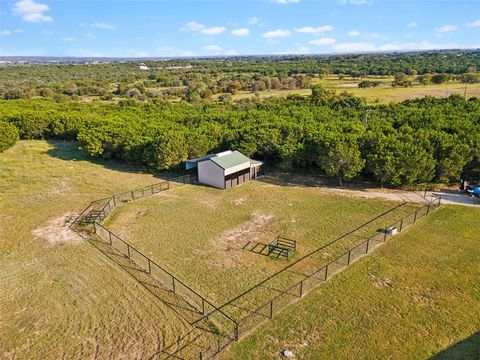 A home in Glen Rose