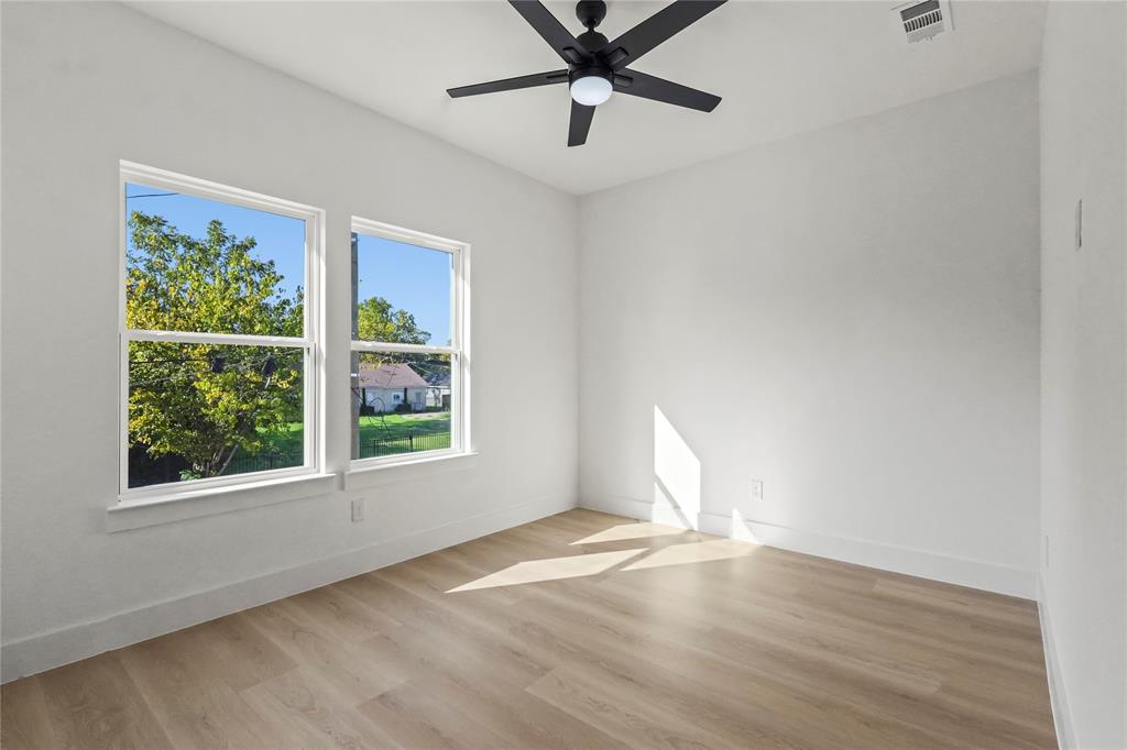 Lincoln Manor - Residential