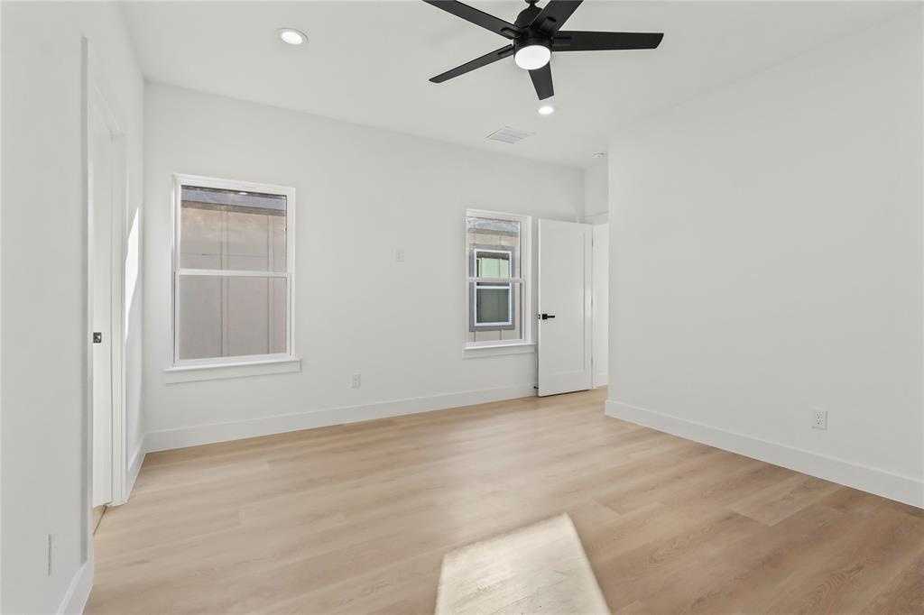 Lincoln Manor - Residential