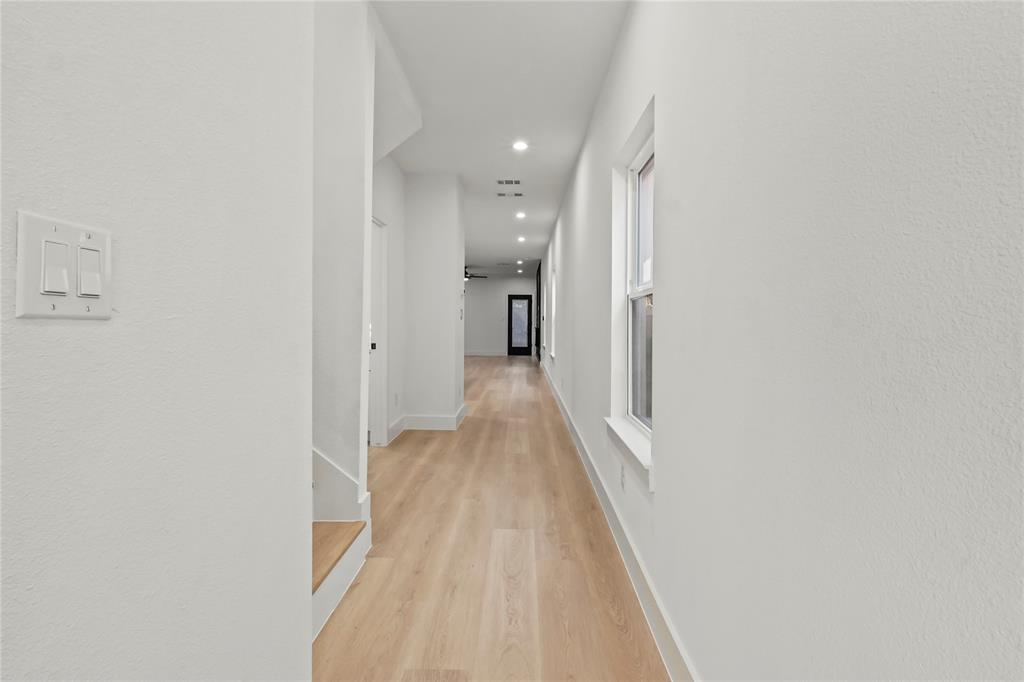 Lincoln Manor - Residential