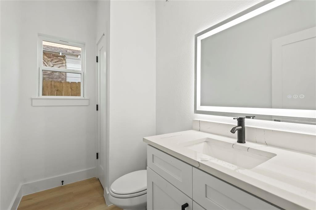 Lincoln Manor - Residential