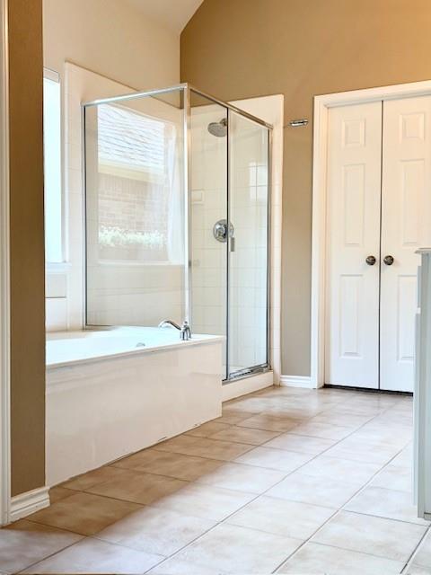 7585 Glasshouse Walk