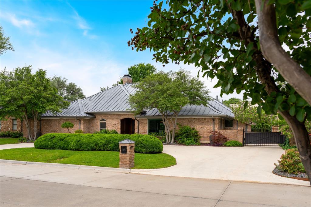 5209 Harbor Town Drive