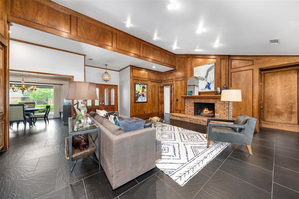 5209 Harbor Town Drive