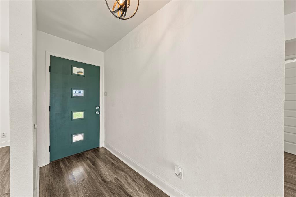 104 E Santa Anna Drive