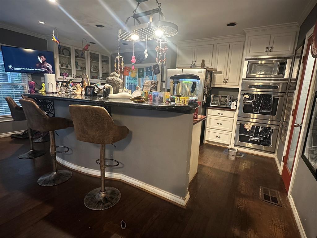 5927 Morningside Avenue