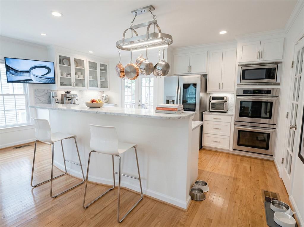 5927 Morningside Avenue