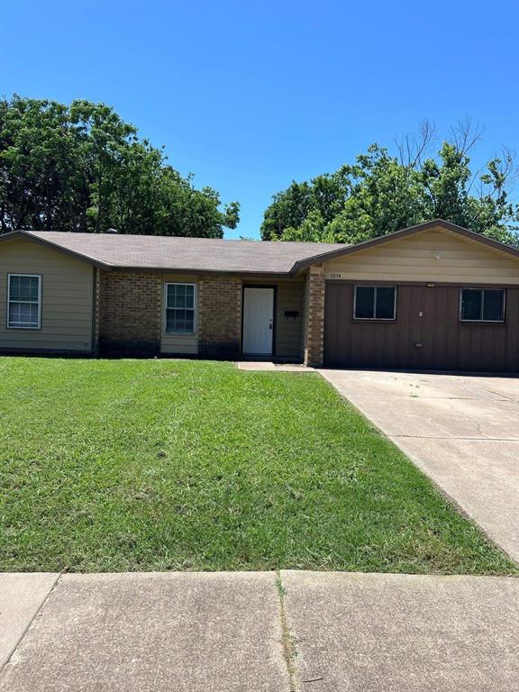 Photo of 1014 Tulip Trail, Mesquite, TX 75149 (MLS # 21368316)
