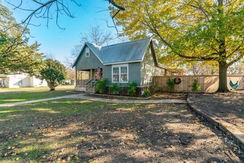 A home in Pecan Gap