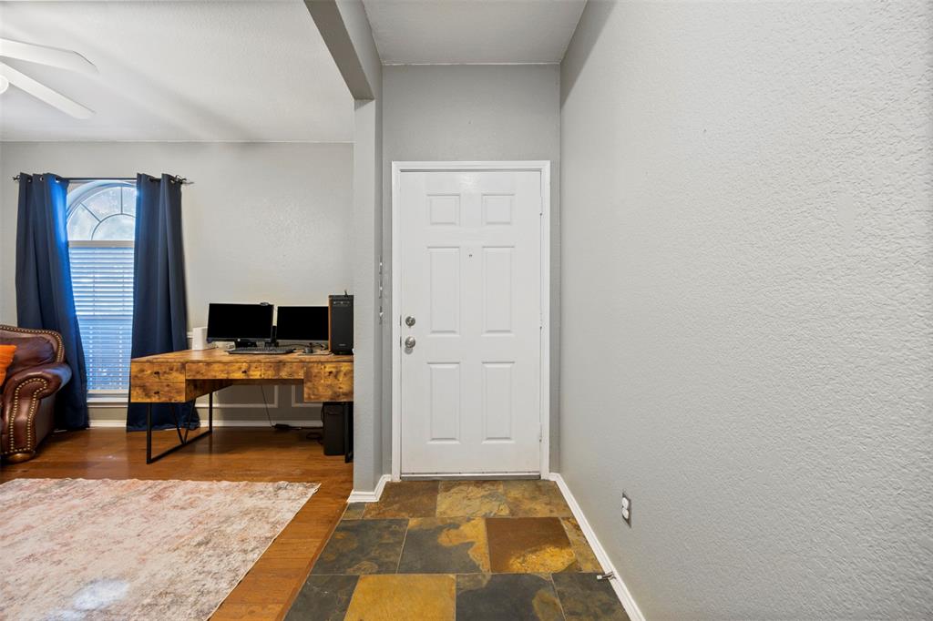 617 Bluejay Drive