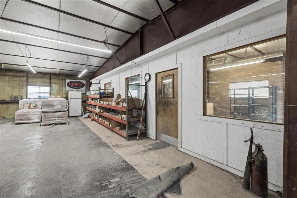 A MC BRAYER - Commercial Sale