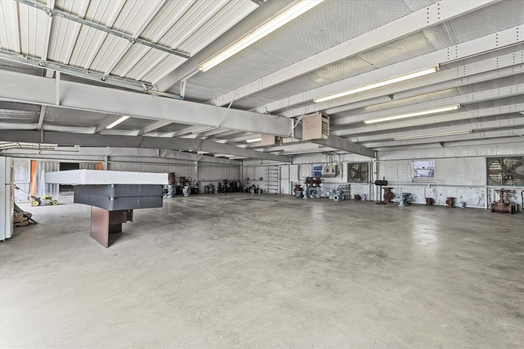 A MC BRAYER - Commercial Sale