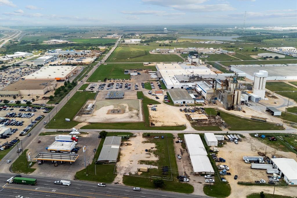 A MC BRAYER - Commercial Sale