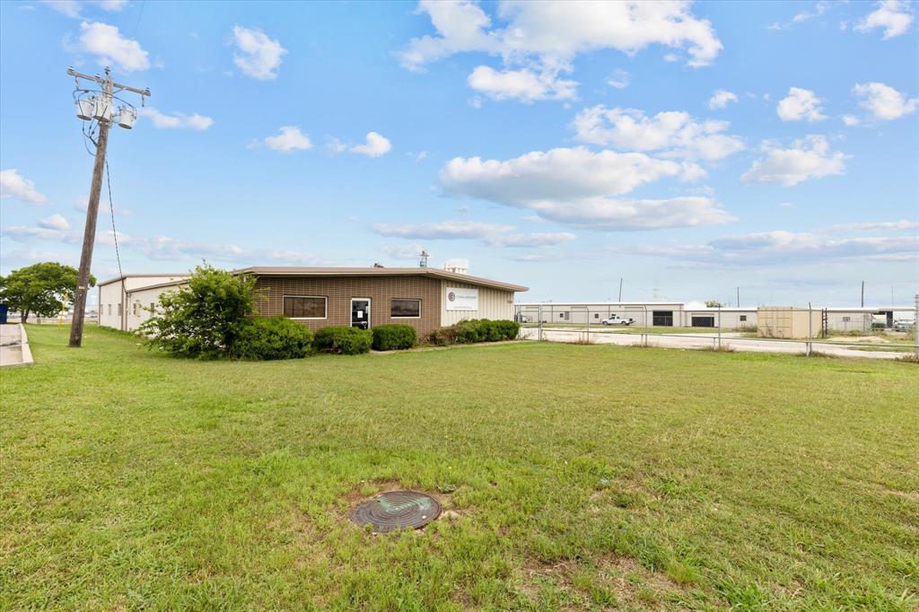 A MC BRAYER - Commercial Sale