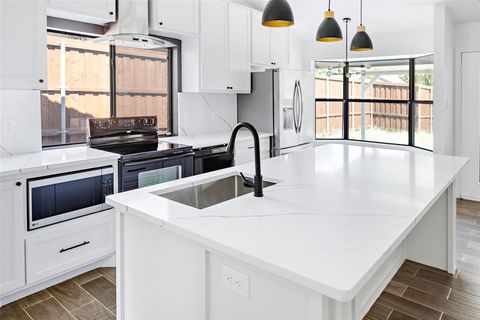 Photo of 8400 Willow Creek Drive, Frisco, TX 75034 (MLS # 21154875)