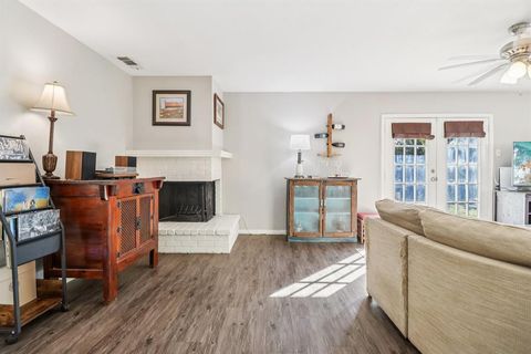Tiny photo for 7520 Gayglen Drive, Dallas, TX 75217 (MLS # 21099400)