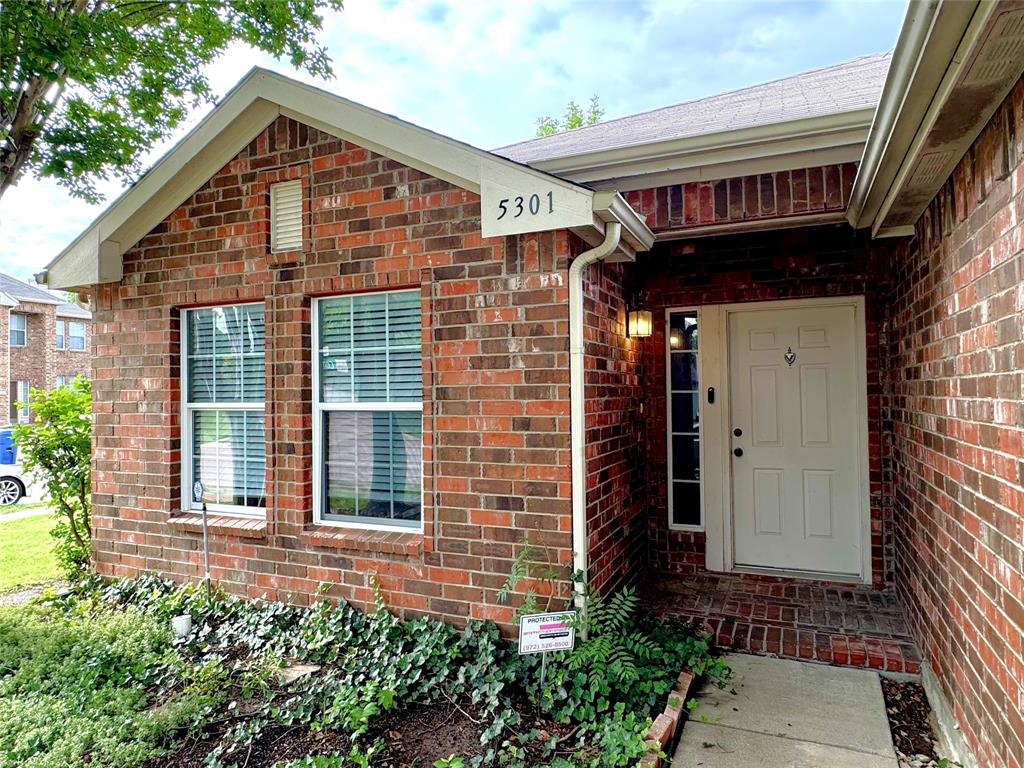 5301 Comanche Wells Drive