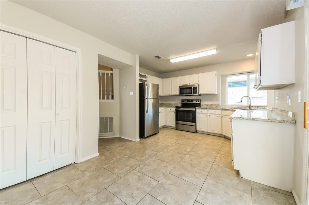 Flower Hill 06 - Residential