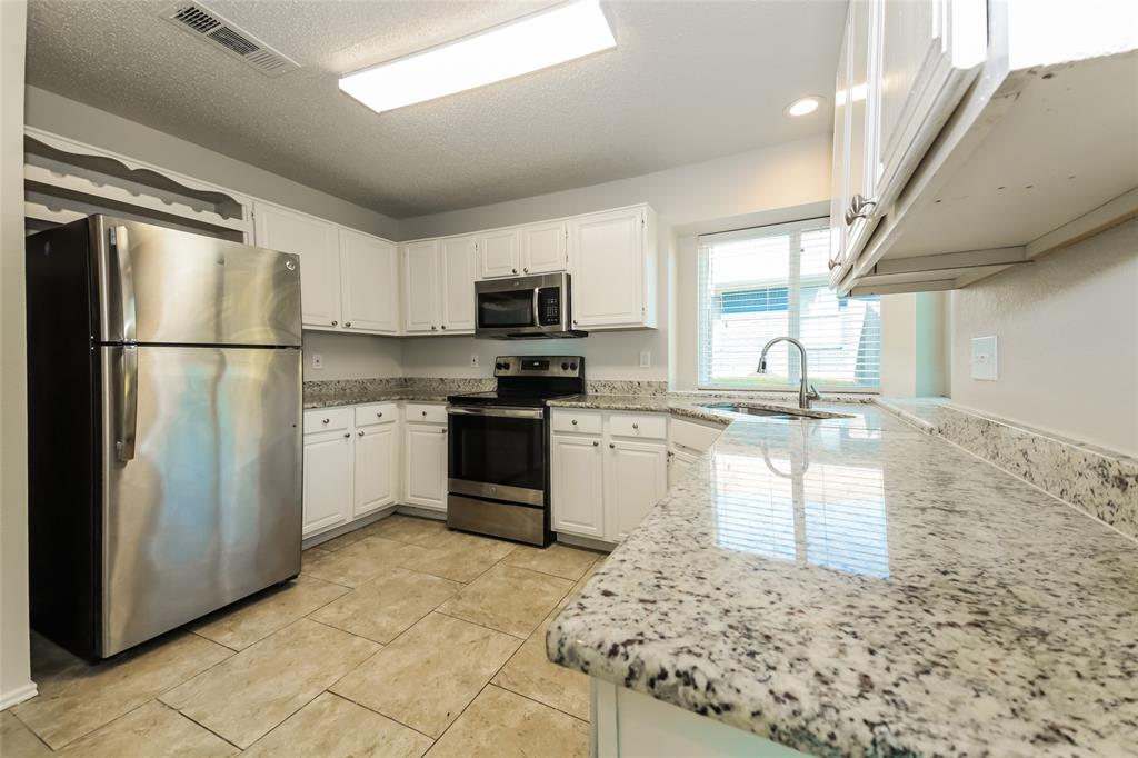 Flower Hill 06 - Residential