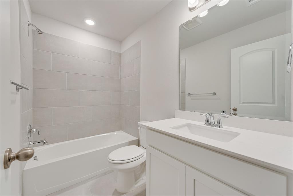 Bayside Twnhms - Residential Lease