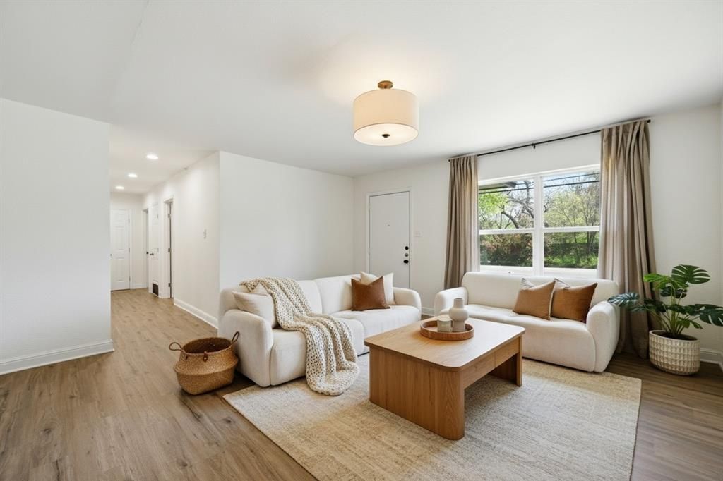 Photo of 619 9th Street, Terrell, TX 75160 (MLS # 21215233)