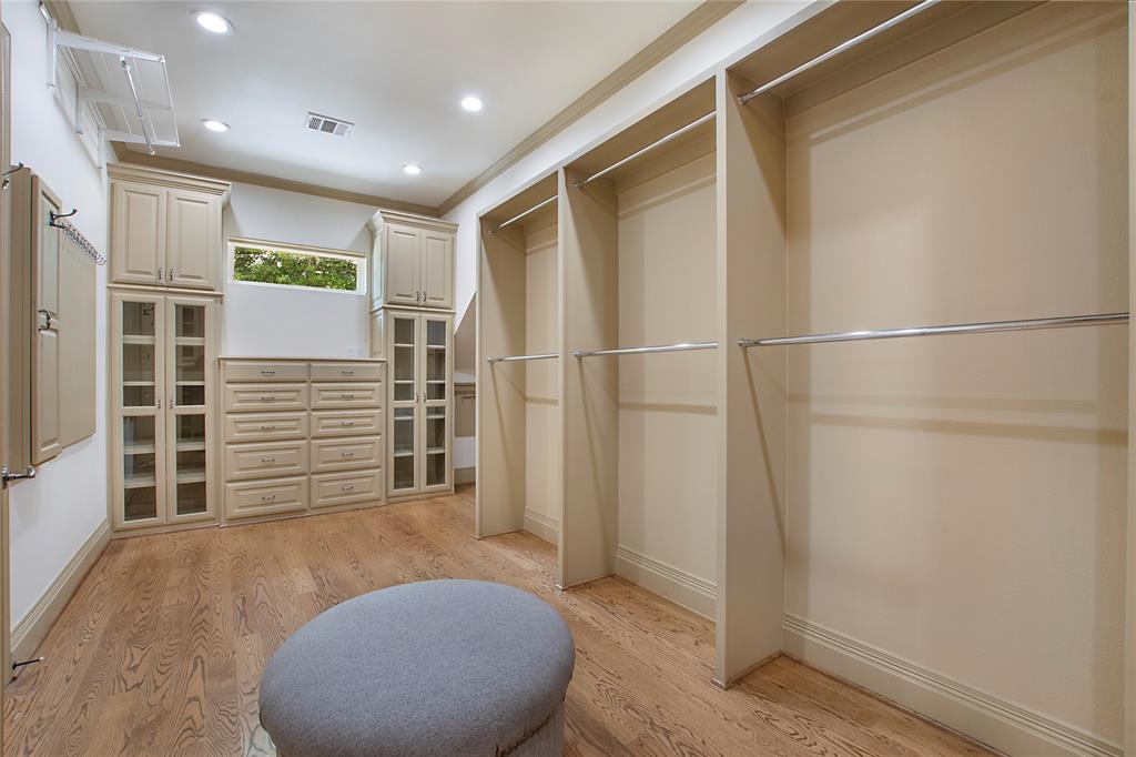 V W Greenwades - Residential