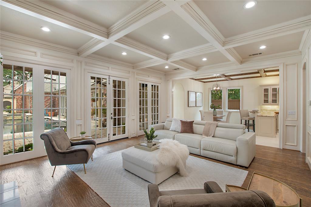 V W Greenwades - Residential