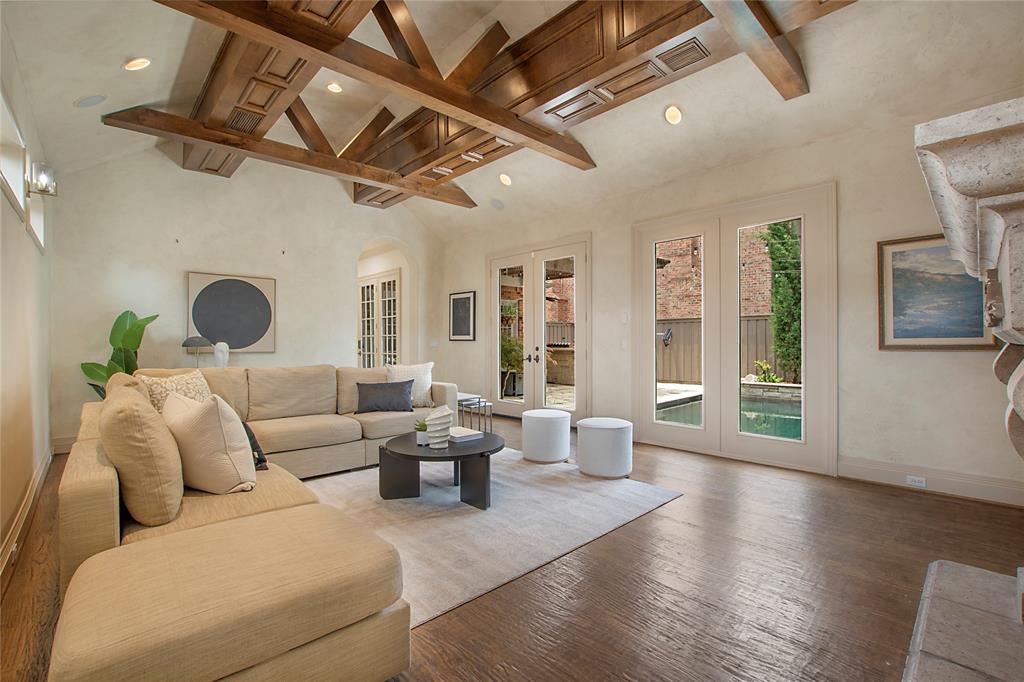 V W Greenwades - Residential