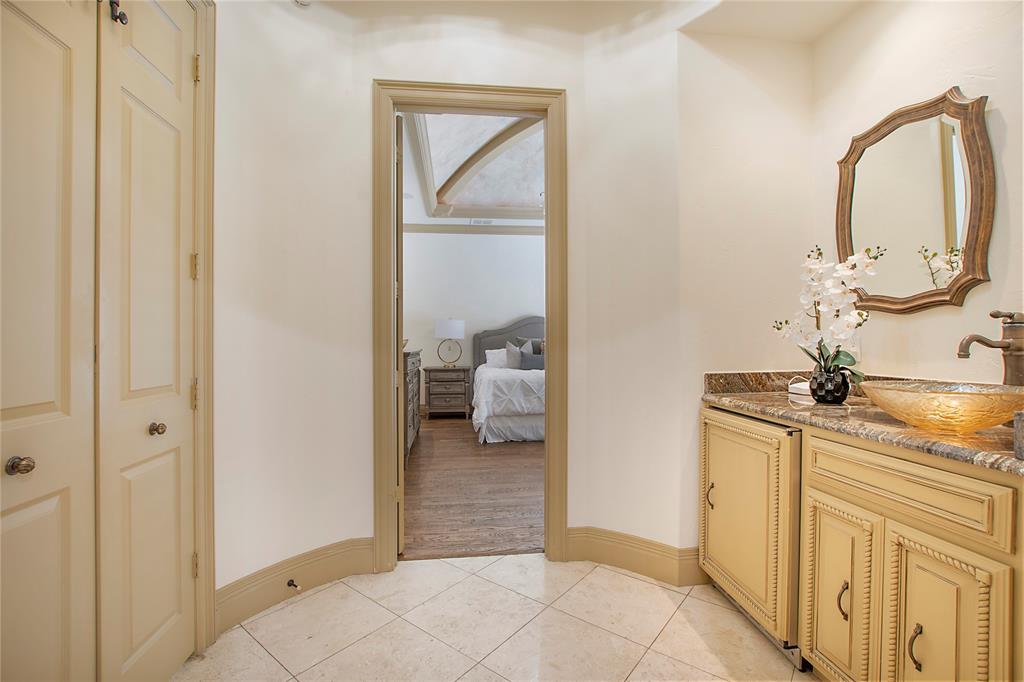 V W Greenwades - Residential