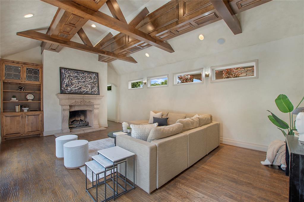 V W Greenwades - Residential