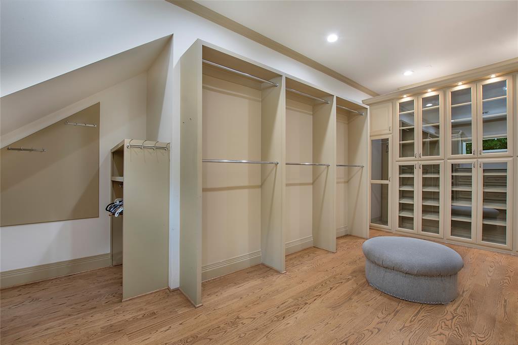 V W Greenwades - Residential